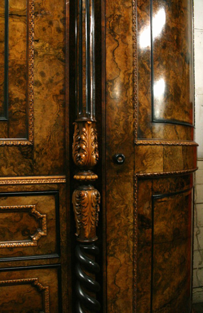 Ayton Castle Burr Walnut Wardrobe & Dressing Table-georgian-antiques-Ayton Castle Wardrobe (11)_main.jpg